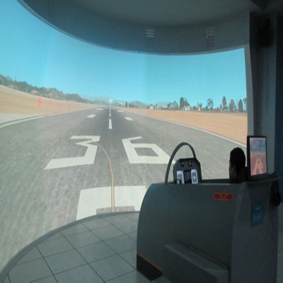 半封闭式飞机地面模拟训练系统