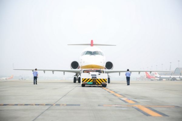 ARJ21－700首航