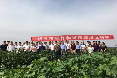 新乡市植保会昌杰无人机演示现场