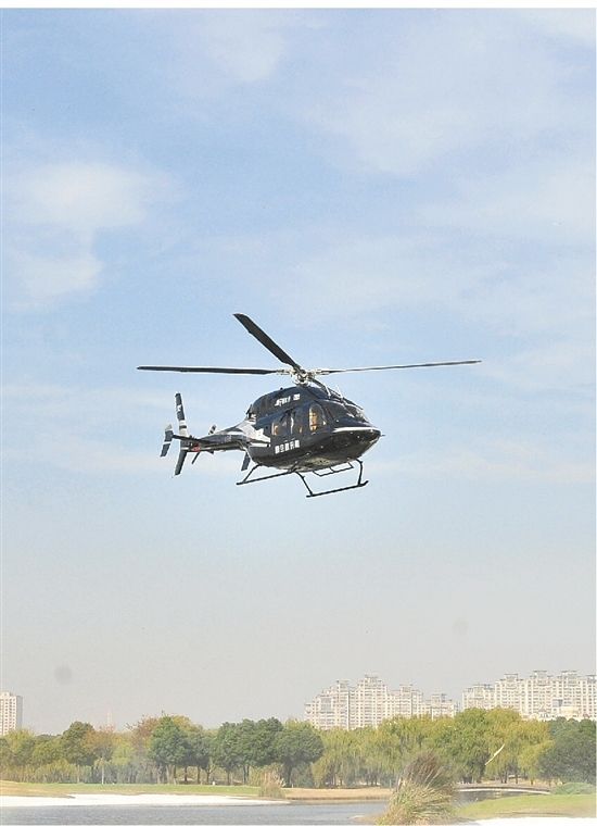 贝尔429直升机