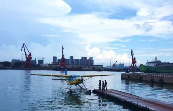 湛江市领导调研幸福运通航水上飞机项目