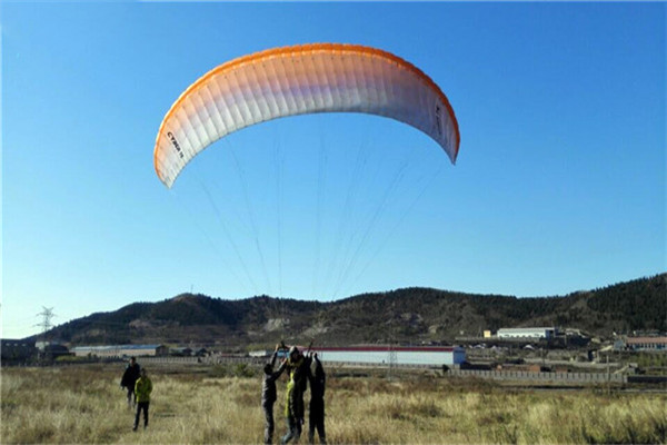 滑翔伞体验飞行
