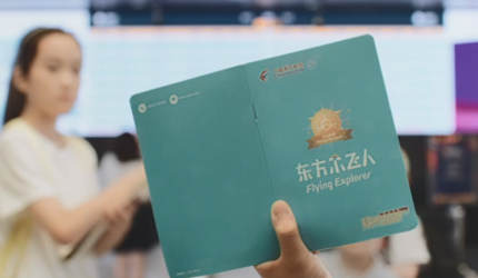 东航《每一个世界都精彩》温暖上线，探索属于你的精彩
